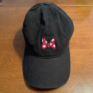 Black Minnie Mouse hat